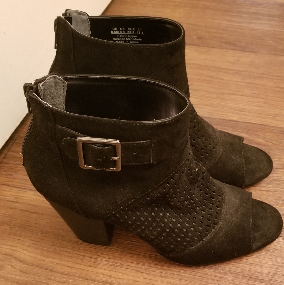 🎀 Carlos Santana booties open-toe, perforated